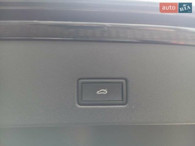 Черный Фольксваген Ти-Рок, объемом двигателя 1.4 л и пробегом 11 тыс. км за 30200 $, фото 37 на Automoto.ua