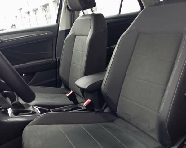 Черный Фольксваген Ти-Рок, объемом двигателя 1.4 л и пробегом 11 тыс. км за 30200 $, фото 13 на Automoto.ua