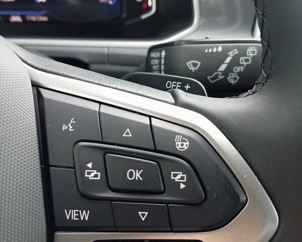 Черный Фольксваген Ти-Рок, объемом двигателя 1.4 л и пробегом 11 тыс. км за 30200 $, фото 18 на Automoto.ua