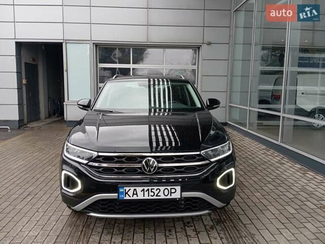 Черный Фольксваген Ти-Рок, объемом двигателя 1.4 л и пробегом 11 тыс. км за 30200 $, фото 2 на Automoto.ua