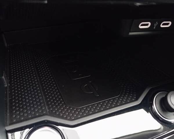 Черный Фольксваген Ти-Рок, объемом двигателя 1.4 л и пробегом 11 тыс. км за 30200 $, фото 20 на Automoto.ua