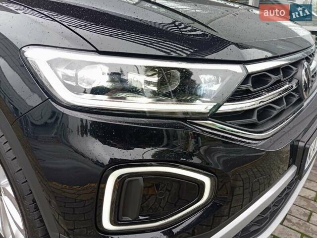 Черный Фольксваген Ти-Рок, объемом двигателя 1.4 л и пробегом 11 тыс. км за 30200 $, фото 44 на Automoto.ua