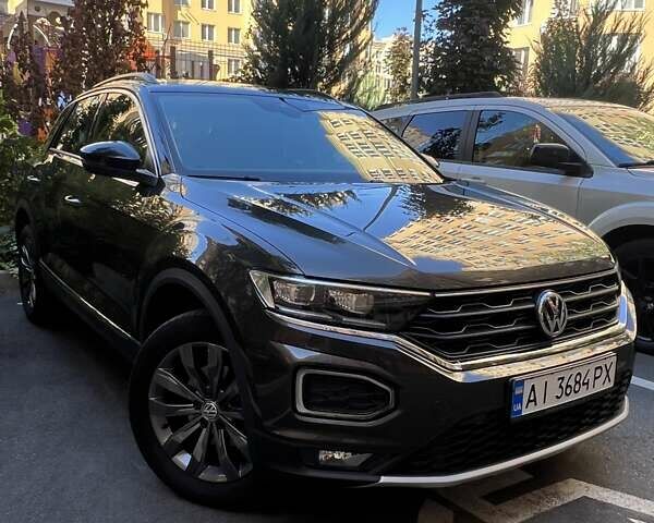 Коричневый Фольксваген Ти-Рок, объемом двигателя 1.5 л и пробегом 53 тыс. км за 23000 $, фото 1 на Automoto.ua