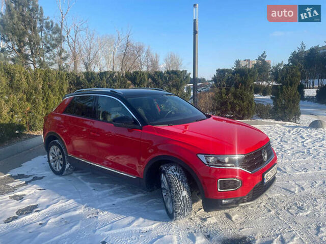 Красный Фольксваген Ти-Рок, объемом двигателя 1.5 л и пробегом 39 тыс. км за 25400 $, фото 5 на Automoto.ua