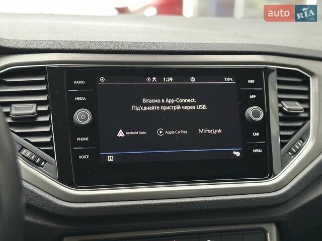 Фольксваген Ти-Рок, объемом двигателя 1.5 л и пробегом 89 тыс. км за 23200 $, фото 24 на Automoto.ua