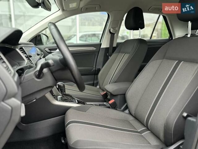 Фольксваген Ти-Рок, объемом двигателя 1.5 л и пробегом 89 тыс. км за 23200 $, фото 12 на Automoto.ua