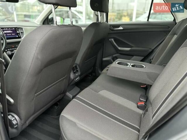 Фольксваген Ти-Рок, объемом двигателя 1.5 л и пробегом 89 тыс. км за 23200 $, фото 13 на Automoto.ua