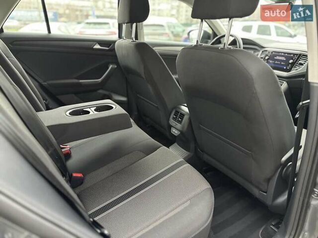 Фольксваген Ти-Рок, объемом двигателя 1.5 л и пробегом 89 тыс. км за 23200 $, фото 9 на Automoto.ua