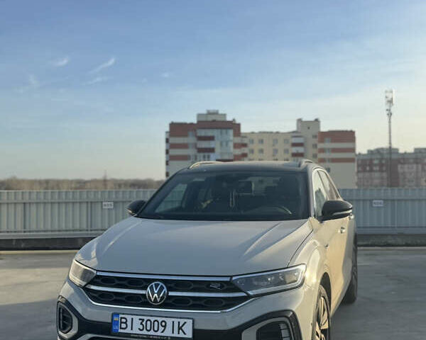 Фольксваген Ти-Рок, объемом двигателя 1.4 л и пробегом 4 тыс. км за 31175 $, фото 2 на Automoto.ua