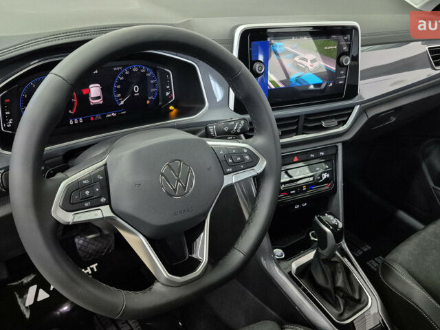 купить новое авто Фольксваген Ти-Рок 2025 года от официального дилера Автодім Атлант на Вацлава Гавела Фольксваген фото