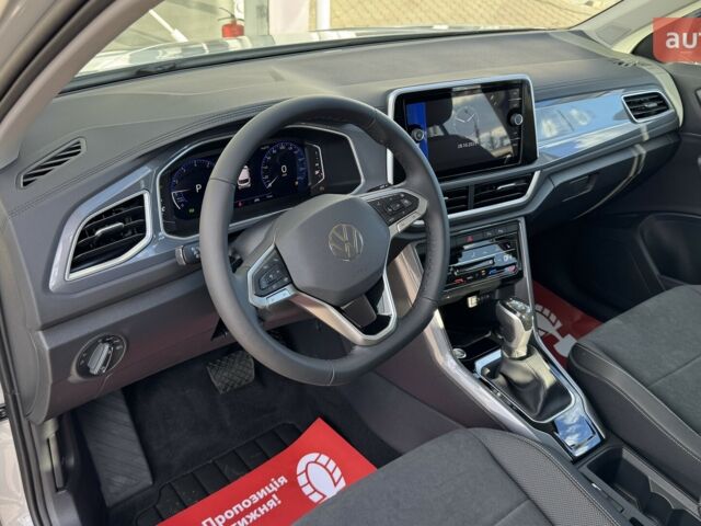 Фольксваген Ти-Рок, объемом двигателя 1.4 л и пробегом 0 тыс. км за 31500 $, фото 14 на Automoto.ua