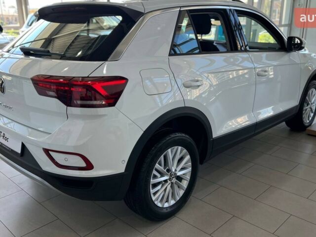 Фольксваген Ти-Рок, объемом двигателя 1.4 л и пробегом 0 тыс. км за 28700 $, фото 2 на Automoto.ua