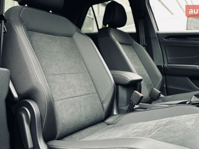 купить новое авто Фольксваген Ти-Рок 2025 года от официального дилера Автодім Атлант на Вацлава Гавела Фольксваген фото