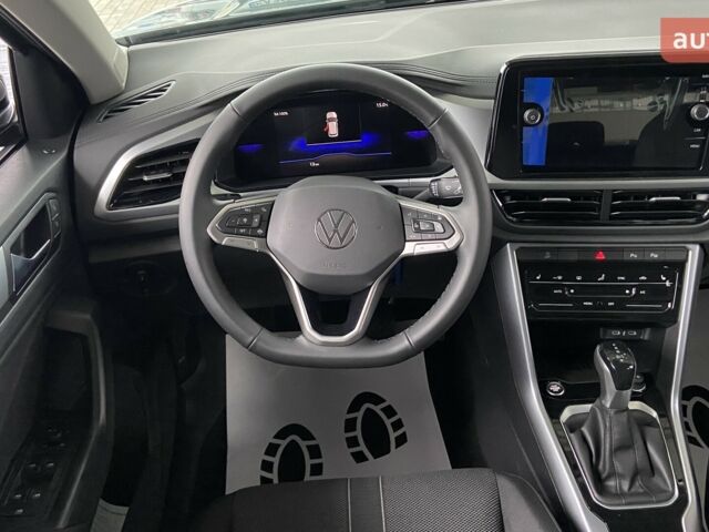 Фольксваген Ти-Рок, объемом двигателя 1.4 л и пробегом 0 тыс. км за 30416 $, фото 4 на Automoto.ua