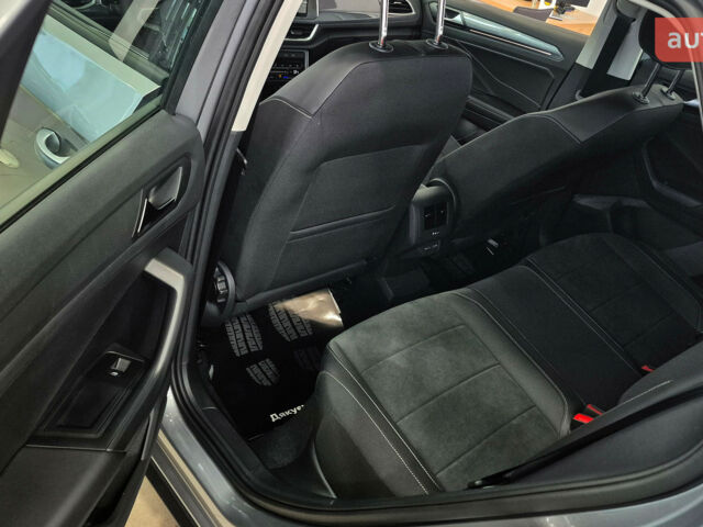 купить новое авто Фольксваген Ти-Рок 2025 года от официального дилера Автодім Атлант на Вацлава Гавела Фольксваген фото