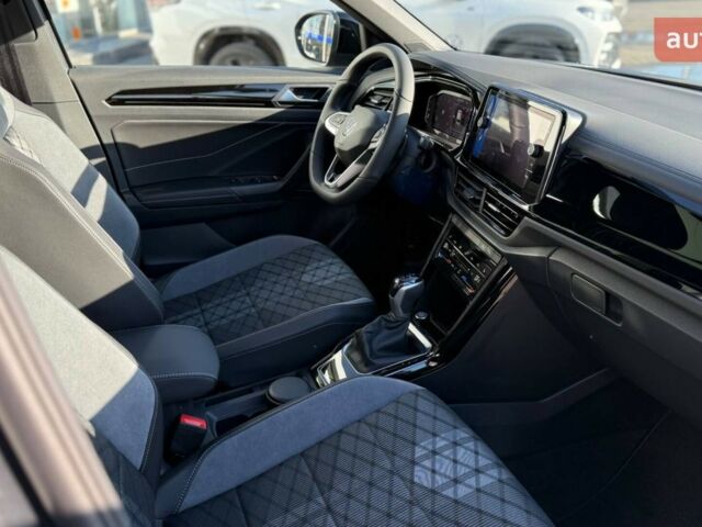 Фольксваген Ти-Рок, объемом двигателя 1.4 л и пробегом 0 тыс. км за 35177 $, фото 23 на Automoto.ua