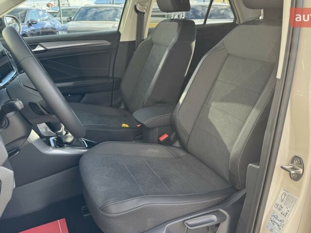 Фольксваген Ти-Рок, объемом двигателя 1.4 л и пробегом 0 тыс. км за 31500 $, фото 12 на Automoto.ua