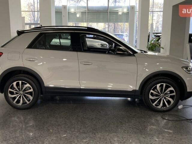 купить новое авто Фольксваген Ти-Рок 2025 года от официального дилера Автодім Атлант на Вацлава Гавела Фольксваген фото