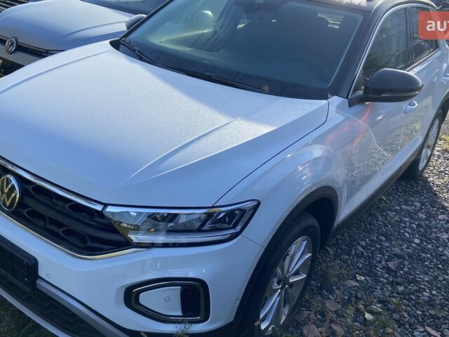 Фольксваген Ті-Рок, об'ємом двигуна 1.4 л та пробігом 0 тис. км за 30255 $, фото 3 на Automoto.ua