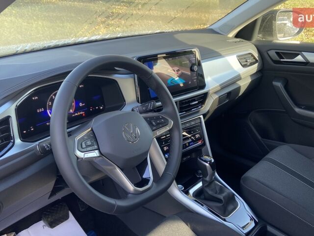 Фольксваген Ті-Рок, об'ємом двигуна 1.4 л та пробігом 0 тис. км за 30255 $, фото 6 на Automoto.ua