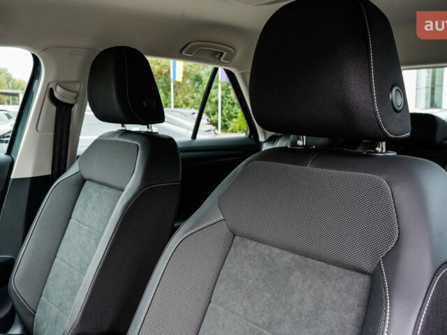 Фольксваген Ті-Рок, об'ємом двигуна 1.4 л та пробігом 0 тис. км за 31613 $, фото 15 на Automoto.ua