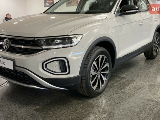 купить новое авто Фольксваген Ти-Рок 2025 года от официального дилера Автодім Атлант на Вацлава Гавела Фольксваген фото