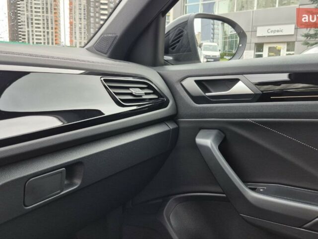 купить новое авто Фольксваген Ти-Рок 2025 года от официального дилера Автодім Атлант на Вацлава Гавела Фольксваген фото