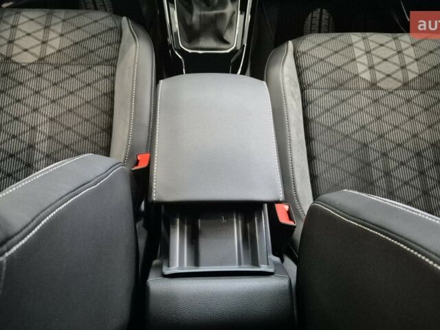 Фольксваген Ті-Рок, об'ємом двигуна 1.4 л та пробігом 0 тис. км за 35065 $, фото 23 на Automoto.ua