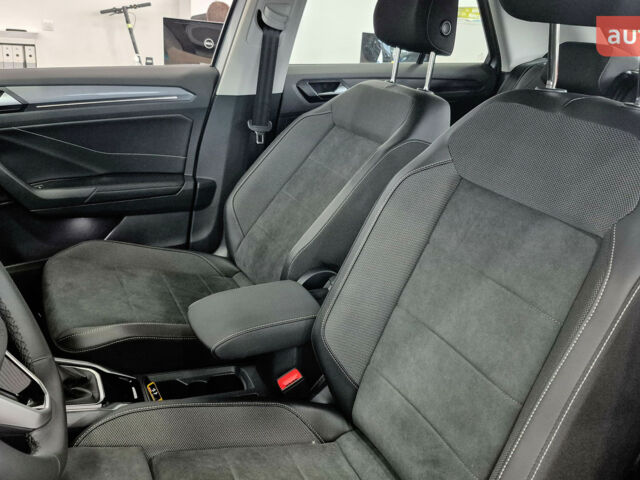 купить новое авто Фольксваген Ти-Рок 2025 года от официального дилера Автодім Атлант на Вацлава Гавела Фольксваген фото