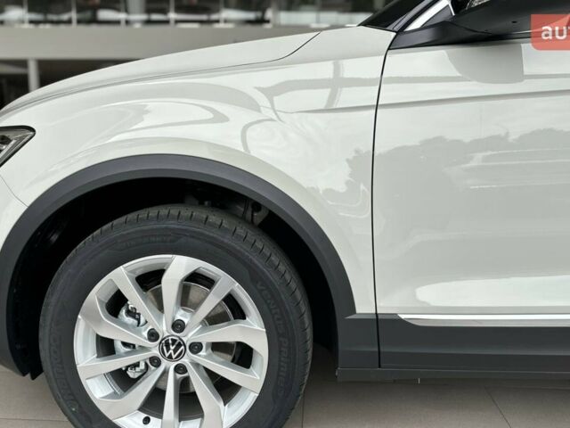 Фольксваген Ти-Рок, объемом двигателя 1.4 л и пробегом 0 тыс. км за 31613 $, фото 5 на Automoto.ua