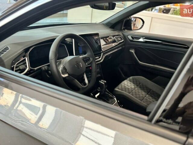 Фольксваген Ті-Рок, об'ємом двигуна 1.4 л та пробігом 0 тис. км за 33635 $, фото 11 на Automoto.ua