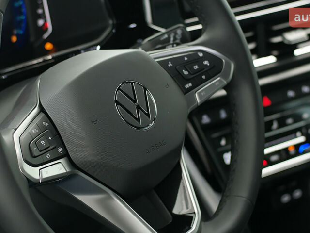 Фольксваген Ті-Рок, об'ємом двигуна 1.4 л та пробігом 0 тис. км за 31666 $, фото 6 на Automoto.ua