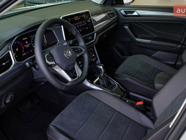 Фольксваген Ти-Рок, объемом двигателя 1.4 л и пробегом 0 тыс. км за 31613 $, фото 23 на Automoto.ua