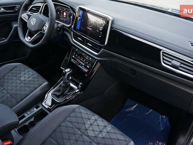 Фольксваген Ті-Рок, об'ємом двигуна 1.4 л та пробігом 0 тис. км за 33970 $, фото 18 на Automoto.ua