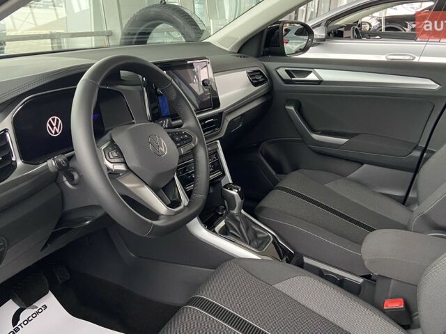 Фольксваген Ти-Рок, объемом двигателя 1.4 л и пробегом 0 тыс. км за 30416 $, фото 5 на Automoto.ua