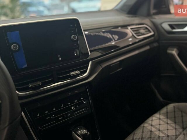 Фольксваген Ті-Рок, об'ємом двигуна 1.4 л та пробігом 0 тис. км за 33635 $, фото 15 на Automoto.ua