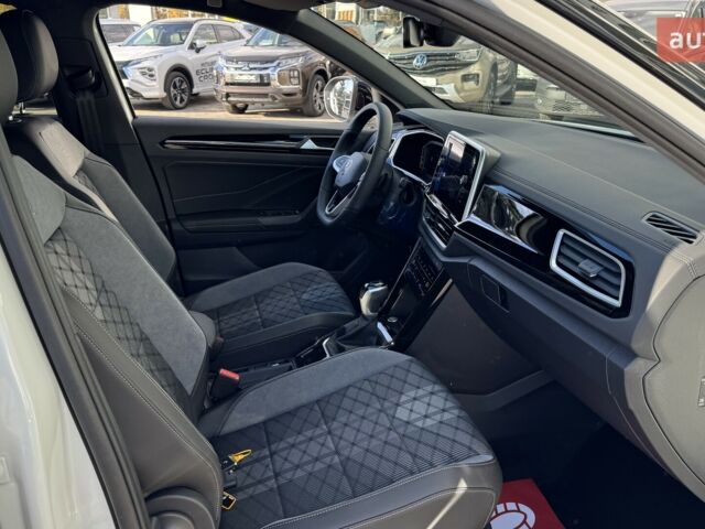 Фольксваген Ті-Рок 2025 у Чернівцях на Automoto.ua Фольксваген Ті-Рок, об'ємом двигуна 1.4 л та пробігом 0 тис. км за 33400 $, фото 24 на Automoto.ua