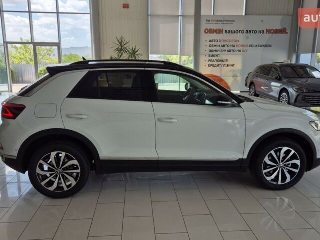 Фольксваген Ті-Рок, об'ємом двигуна 1.4 л та пробігом 0 тис. км за 30999 $, фото 7 на Automoto.ua
