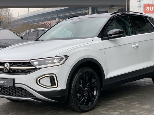 Фольксваген Ти-Рок, объемом двигателя 1.4 л и пробегом 0 тыс. км за 32778 $, фото 2 на Automoto.ua