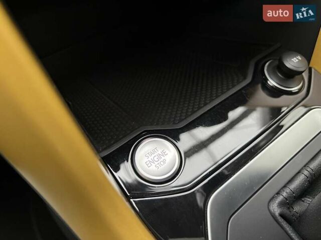 Желтый Фольксваген Ти-Рок, объемом двигателя 1.5 л и пробегом 78 тыс. км за 19713 $, фото 29 на Automoto.ua