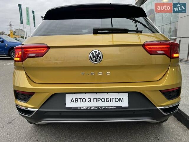 Желтый Фольксваген Ти-Рок, объемом двигателя 1.5 л и пробегом 78 тыс. км за 19713 $, фото 11 на Automoto.ua