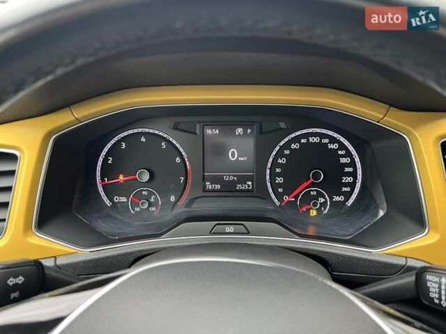 Желтый Фольксваген Ти-Рок, объемом двигателя 1.5 л и пробегом 78 тыс. км за 19713 $, фото 26 на Automoto.ua
