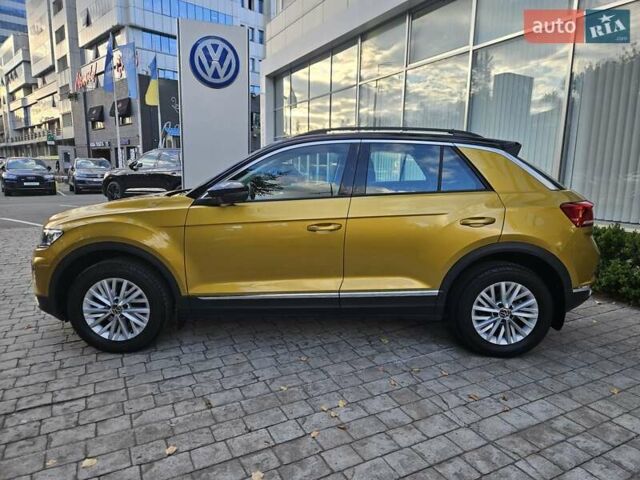 Жовтий Фольксваген Ті-Рок, об'ємом двигуна 1.5 л та пробігом 65 тис. км за 23490 $, фото 12 на Automoto.ua