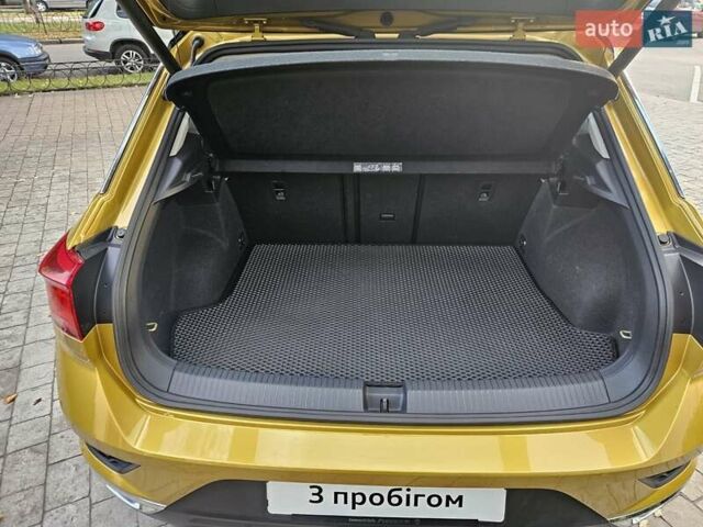 Жовтий Фольксваген Ті-Рок, об'ємом двигуна 1.5 л та пробігом 65 тис. км за 23490 $, фото 26 на Automoto.ua