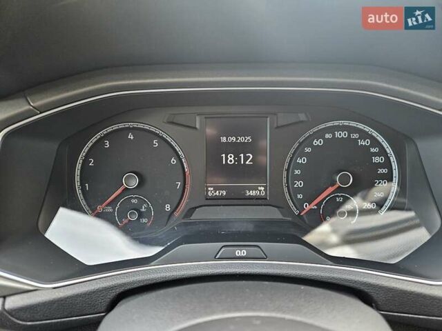 Жовтий Фольксваген Ті-Рок, об'ємом двигуна 1.5 л та пробігом 65 тис. км за 23490 $, фото 38 на Automoto.ua