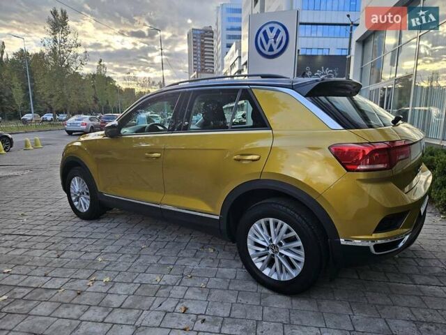 Жовтий Фольксваген Ті-Рок, об'ємом двигуна 1.5 л та пробігом 65 тис. км за 23490 $, фото 11 на Automoto.ua
