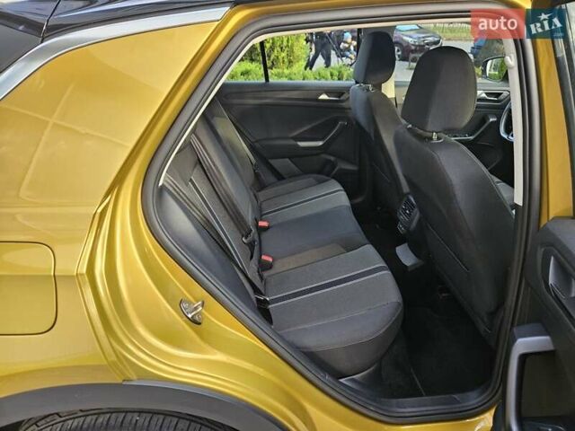 Жовтий Фольксваген Ті-Рок, об'ємом двигуна 1.5 л та пробігом 65 тис. км за 23490 $, фото 28 на Automoto.ua