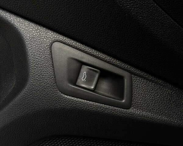 Сірий Фольксваген Ті-Рок, об'ємом двигуна 1.97 л та пробігом 175 тис. км за 25500 $, фото 31 на Automoto.ua