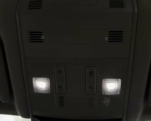 Сірий Фольксваген Ті-Рок, об'ємом двигуна 1.97 л та пробігом 175 тис. км за 25500 $, фото 30 на Automoto.ua