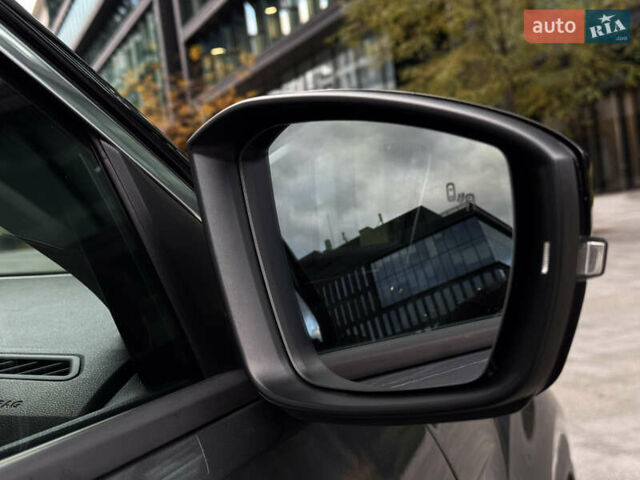 Сірий Фольксваген Ті-Рок, об'ємом двигуна 1.97 л та пробігом 175 тис. км за 25500 $, фото 10 на Automoto.ua